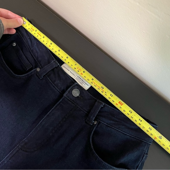 Denver Hayes High Rise Straight Crop Jean | Very Dark Wash Denim - Picture 8 of 12